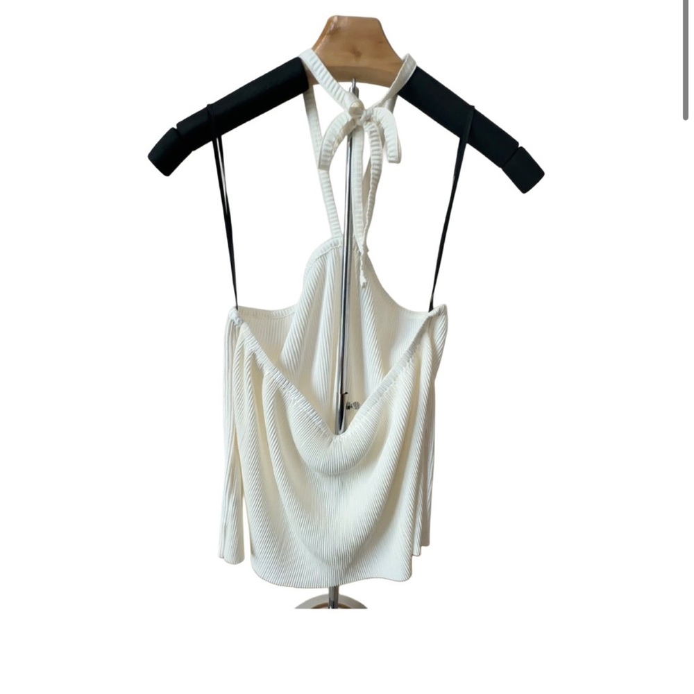 Forever21 Ruffle Halter Top - Picture 2 of 2